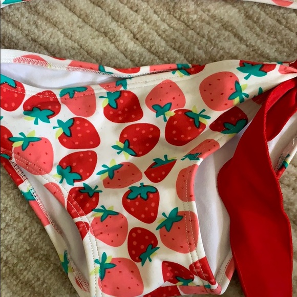 Kimi and Li Strawberry Bikini Size S (1-2) - Picture 2 of 4